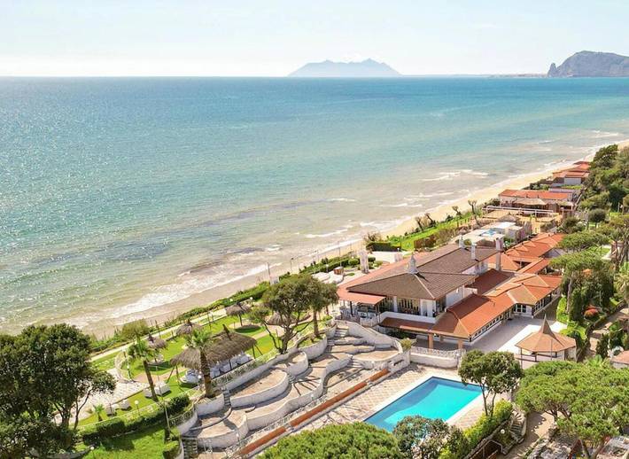 Parc de vacances pour 2 personnes, avec jardin et piscine à Fondi - 2