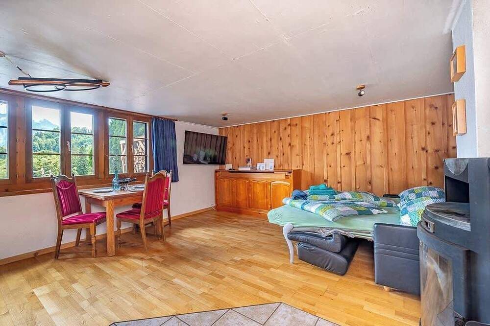 Ganze Wohnung, Gemütliches Studio mit Terrasse | Bbq | Bergsicht in Schattenhalb, Berner Oberland