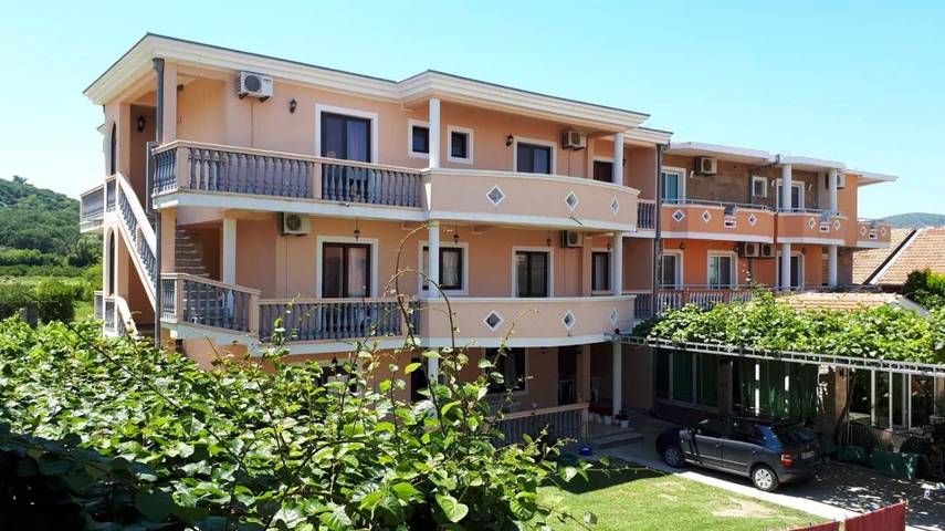 Maison d’hôte pour 2 personnes, avec vue ainsi que jardin et balcon