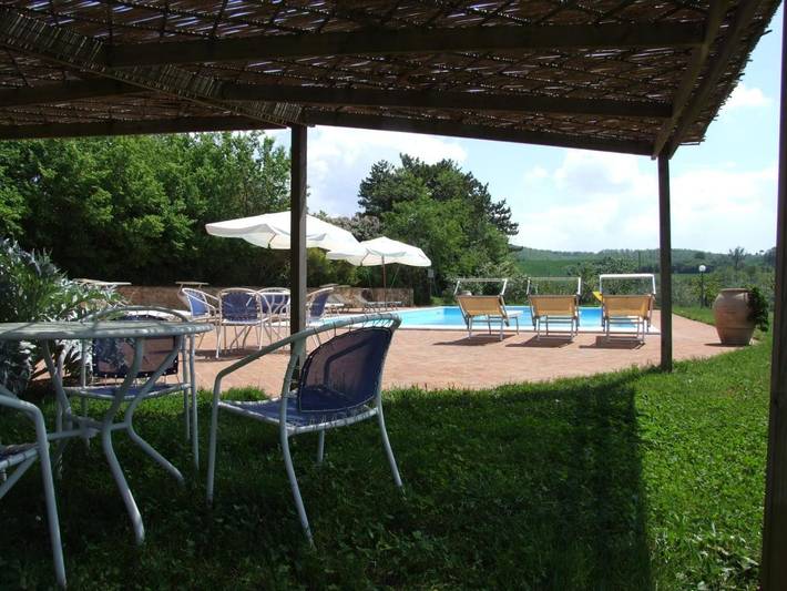 Ferienhaus für 4 Personen, mit Pool und Seeblick sowie Ausblick und Garten, mit Haustier in der Toskana - 3