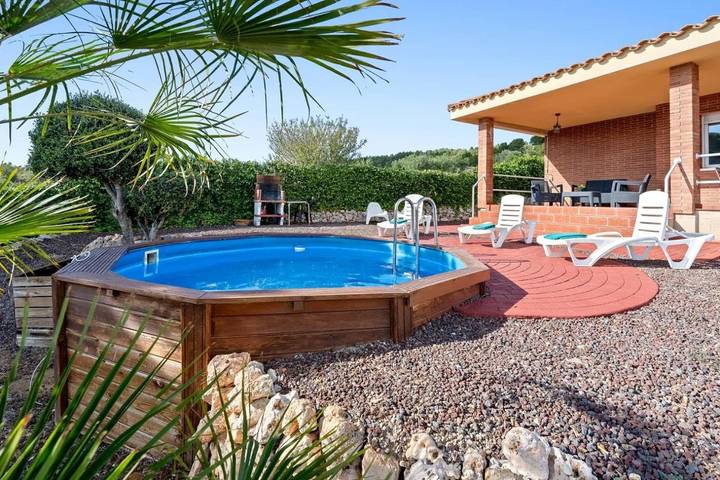 Chalet para 8 personas, con jardín además de vistas y piscina en Baix Camp - 4