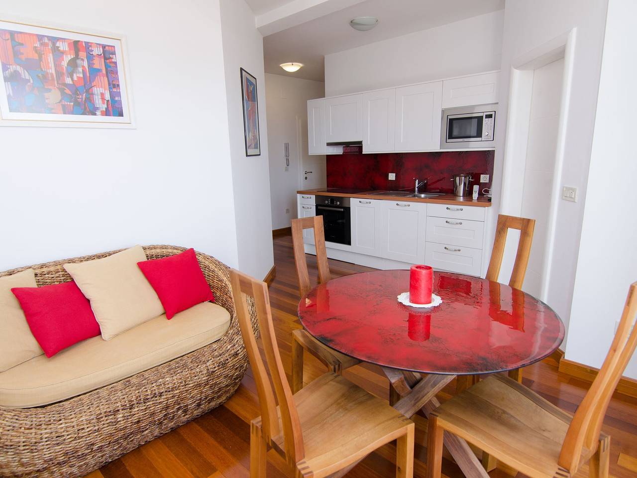 Ganze Wohnung, Wohnung in Murter mit Meerblick und Pool in Općina Murter-Kornati, Murter