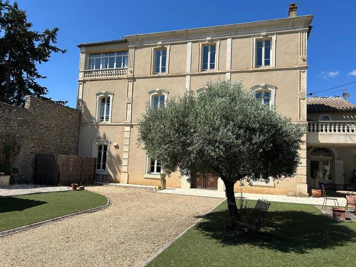 Maison d’hôte pour 2 personnes, avec Terrasse et Jardin ainsi que Piscine et Vue