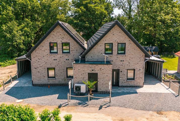 Ferienhaus für 6 Personen, mit Garten und Sauna sowie Terrasse, mit Haustier in Jade