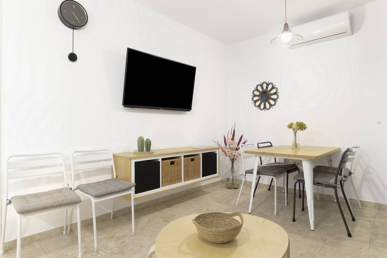 Apartamento entero, Apartamento 'Bellamar 6 Apartamento 2Dormitorios' con Wi-Fi y aire acondicionado in Playa Barbate, Barbate