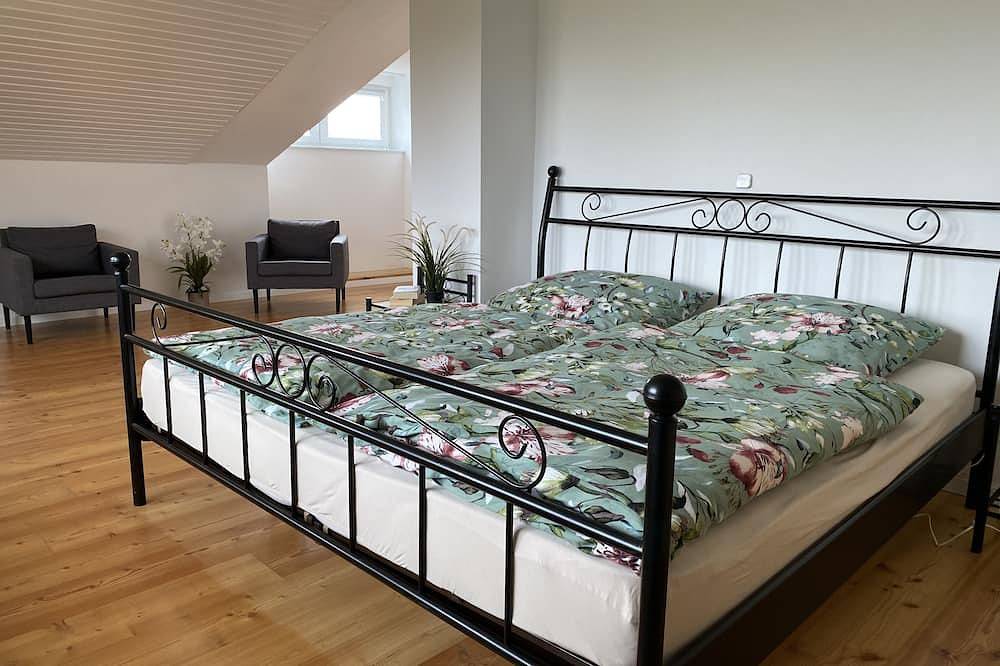 Ganze Wohnung, Ferienwohnung Ebersburg in Poppenhausen, Rhön-Hessen
