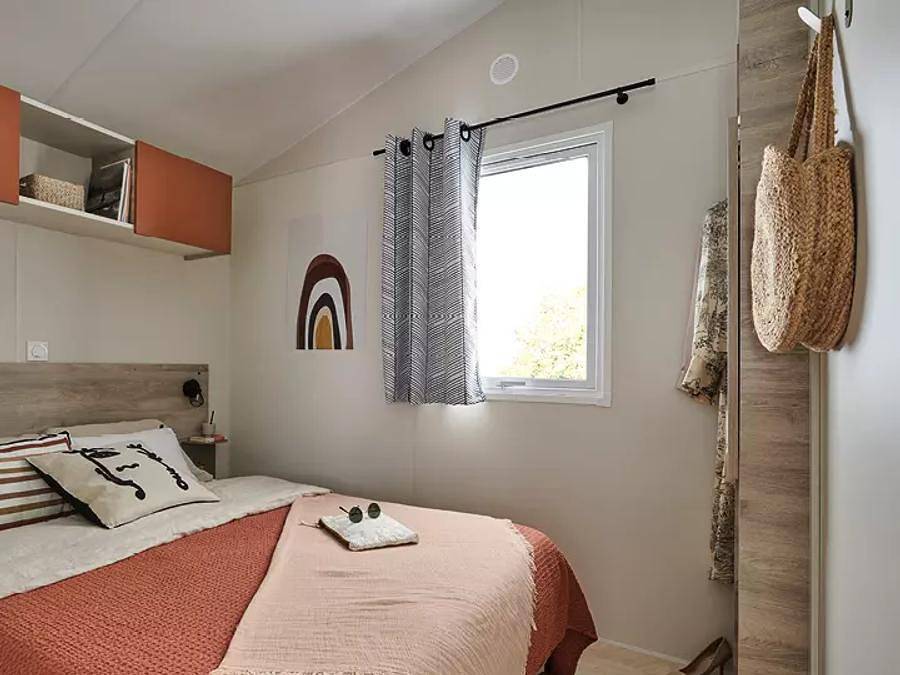 Camping Maeva Escapades de La Geres - Mobilhome 4 personnes - Mobil-home Bahia 3 Pièces 4 Personnes + Tv in Surgères, Région de Rochefort