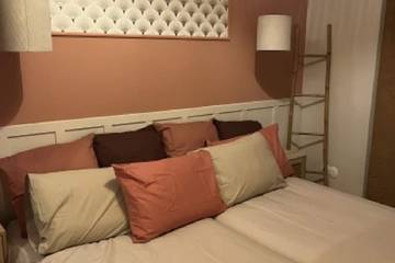 Location De Vacances pour 4 Personnes dans Issy-les-Moulineaux, Hauts-de-Seine, Photo 1