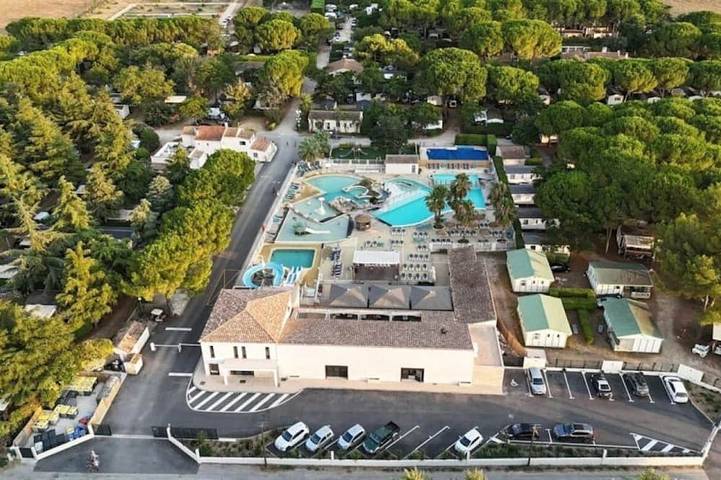 Camping pour 6 personnes à Lunel