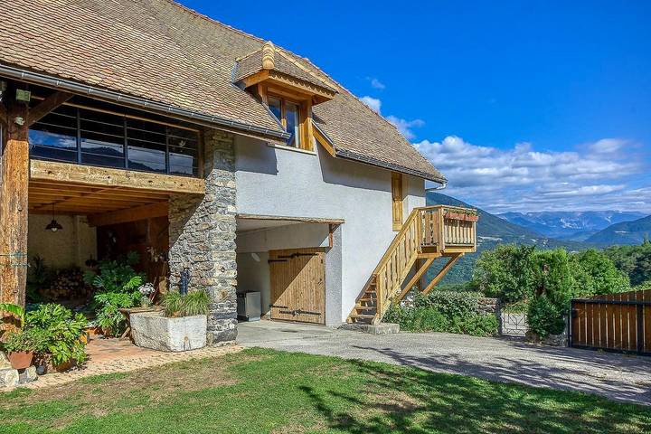 Gîte pour 3 personnes, avec Terrasse et Jardin