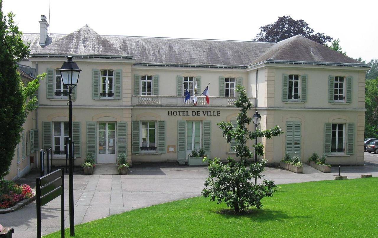 Appartement entier, One-Bedroom Apartment in Thorigny-sur-Marne, Seine-et-Marne