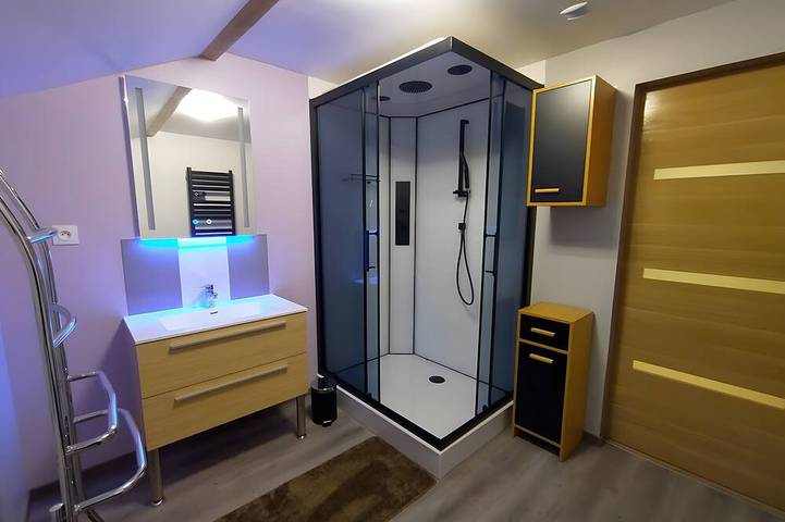 Gîte pour 8 personnes dans Le Clerjus - 3