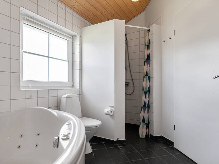Bungalow für 6 Personen, mit Balkon/Terrasse und Sauna sowie Terrasse in Dänemark an der Nordsee - 4