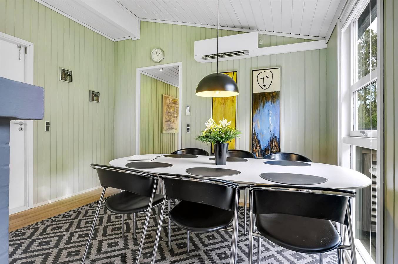 Stunning home in Jerup w/ 5 Bedrooms, Indoor swimming pool and Sauna in Bratten, Jerup