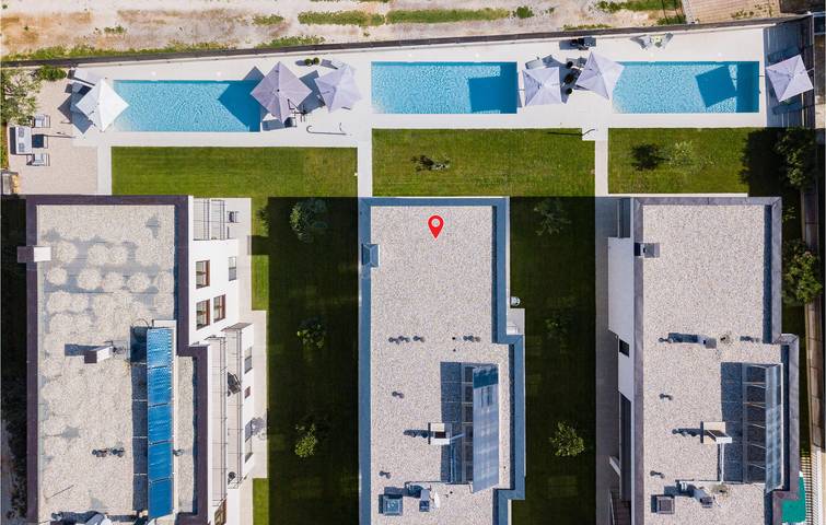 Appartement de vacances entier, Charmant appartement avec piscine et terrasse, à 2 km de la plage de Bijela in Medulin City, Medulin