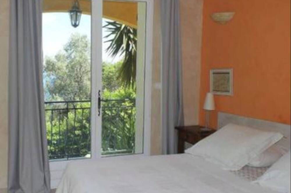 Cosy Cottage in La Turbie, Nice region