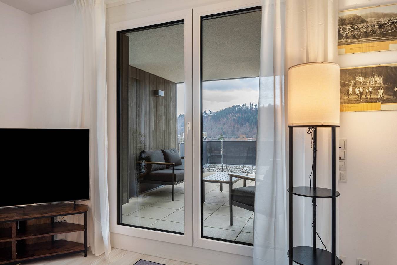 Ganze Wohnung, Ferienwohnung 'Felsenkeller 16' mit toller Aussicht ins Tal, privater Terrasse und Wi-Fi in Waldkirch, Südschwarzwald