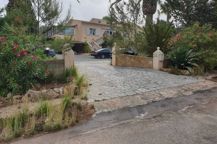 Ganze Wohnung, Close to the beach, in a large house, independent apartment with terrace. in Cala Murada, Manacor