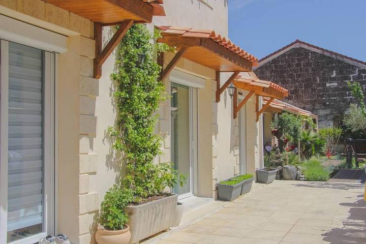 Gîte pour 4 personnes, avec jardin et terrasse à Bègles - 2