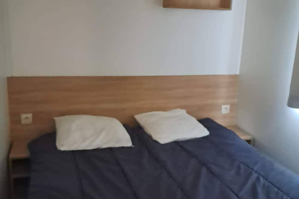 Mobil home dans un camping familiale bord de rivière, de sentiers de randonnées in Chazelles-sur-Lyon, Montbrison