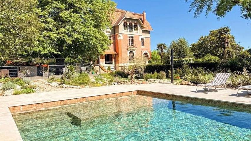 Chambre d’hôte pour 2 personnes, avec jardin ainsi que vue et piscine à Albefeuille-Lagarde