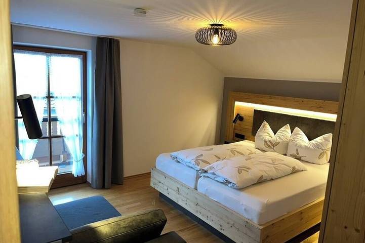 Ganze Wohnung, Ferienwohnung Chiemsee 40 qm, mit Balkon in Rimsting, Chiemsee