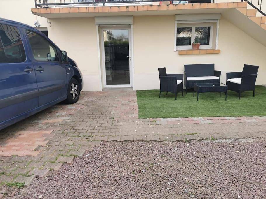 Appartement entier, One-Bedroom Apartment in Joué-lès-Tours, Région de Tours