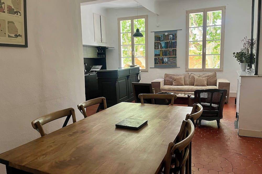 Apartamento entero, Encantador y espacioso 3 habitaciones de 83 m2 en el corazón del centro histórico de Aix in Aix-en-Provence, Region de Aix-en-Provence