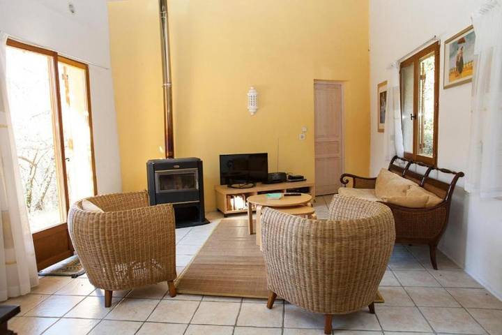 Location de vacances pour 4 personnes, avec jardin et terrasse, animaux acceptés à Vernoux-en-Vivarais - 2