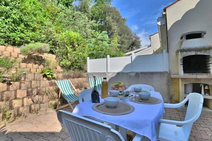 Location de vacances pour 4 personnes, avec terrasse et balcon/terrasse dans Vert Bois