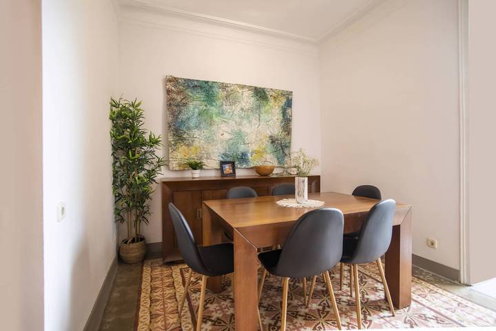 Apartamento entero, P2sal1071- Elegant Apartment in Carrer de Salinas in Centro Barcelona, Barcelona