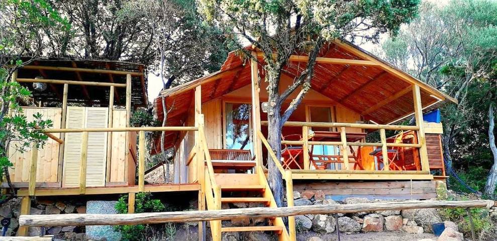 Bungalow per 2 persone, con Terrazza e Giardino nonché Panorama ad Olbia