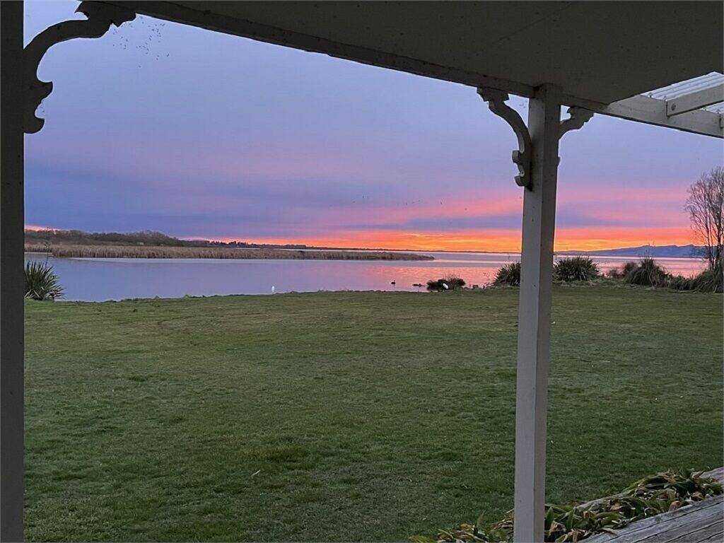 Privacy, tranquility, wildlife on your front lawn! in Canterbury (NZ)