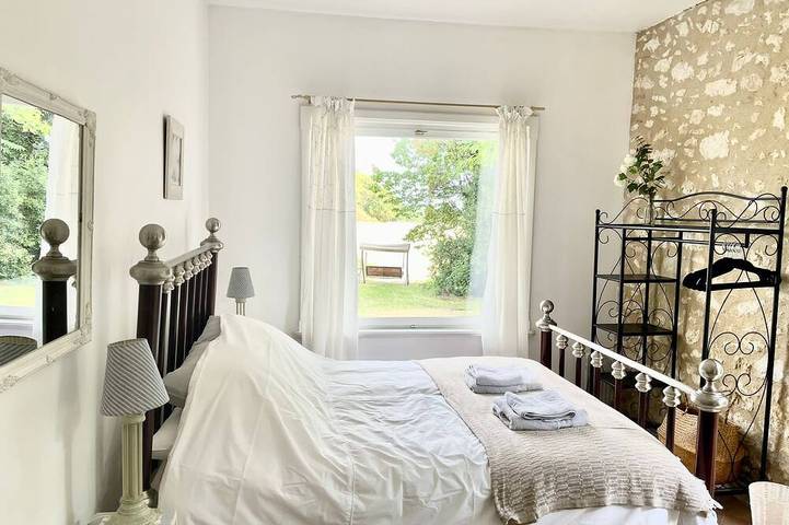 Gîte pour 2 personnes, avec piscine et jardin, animaux acceptés - 1