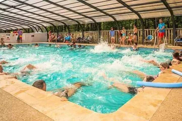 Camping pour 6 personnes à Hourtin