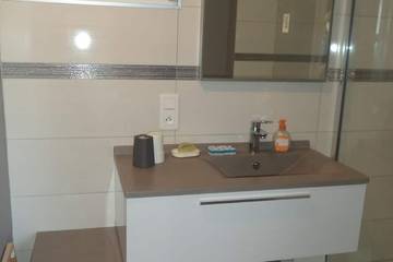 Villa pour 4 Personnes dans Le Lavandou, Région de Toulon, Photo 4