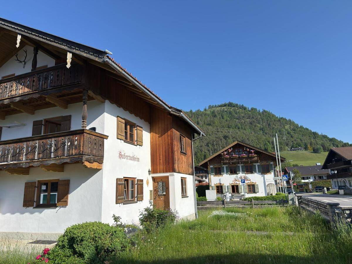 Alpenvilla Liboria Wallgau mit Sauna Garten und 5 Schlafzimmern in Wallgau, Walchensee