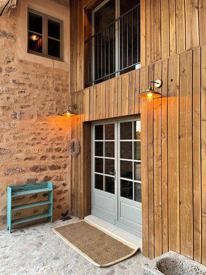 Four-Bedroom House in Colombier-en-Brionnais, Région de Charolles