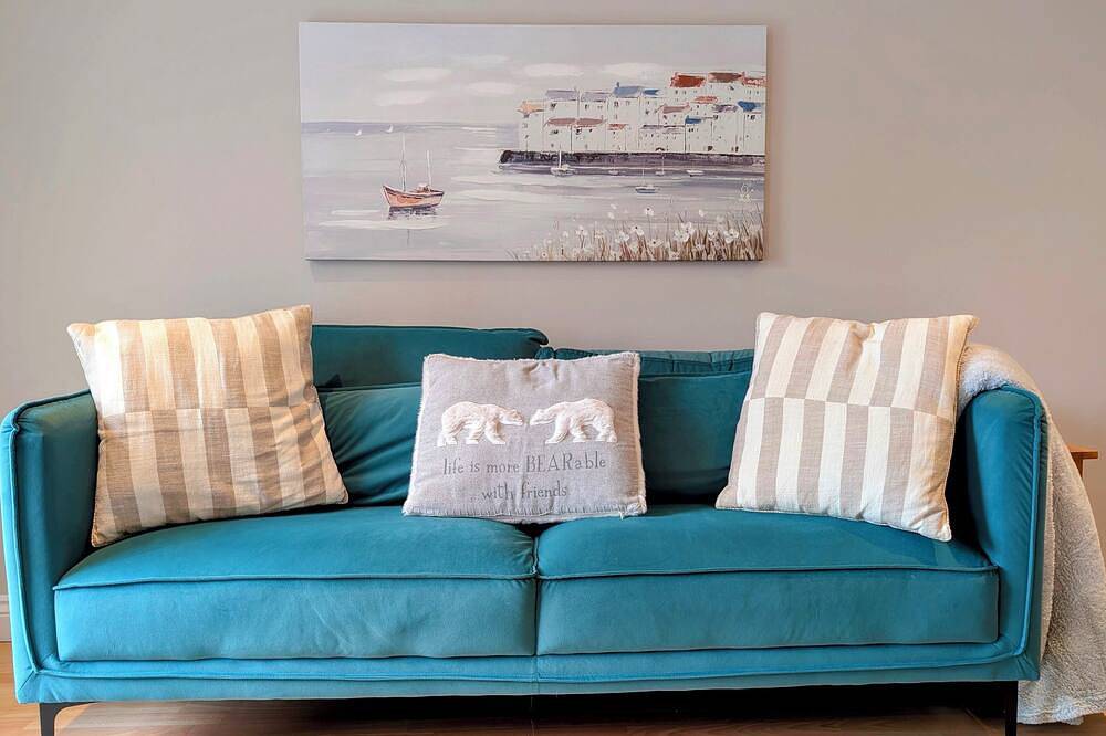 Charming Townhome Retreat – Close to Manchester in Stockport, Greater Manchester