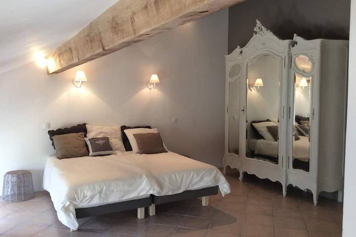 Gîte pour 4 personnes, avec terrasse et jardin à Ginestas - 2