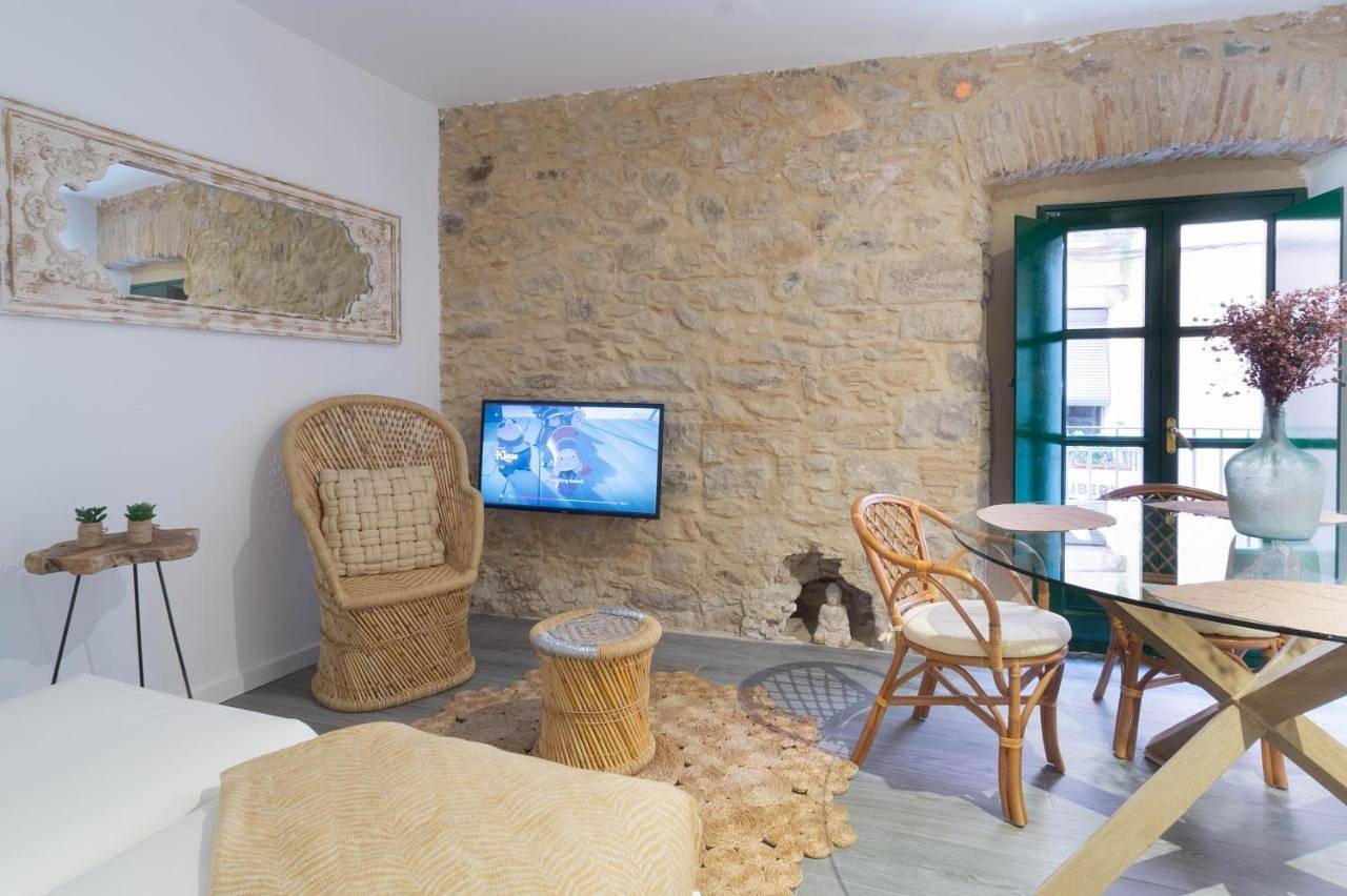 Entire apartment, Terra Boutique Apartment in Girona, Gironès