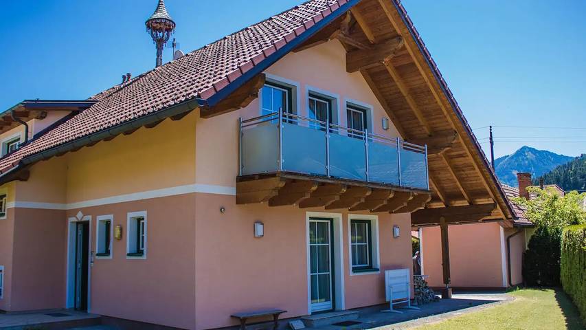 Ferienwohnung für 8 Personen, mit Balkon und Terrasse sowie Garten in Öblarn