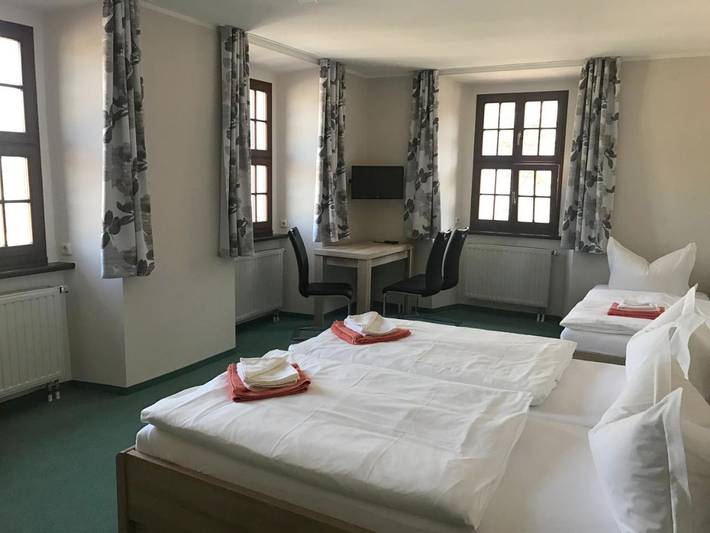 Hotel für 2 Personen, mit Terrasse und Ausblick in Niederwiesa - 3