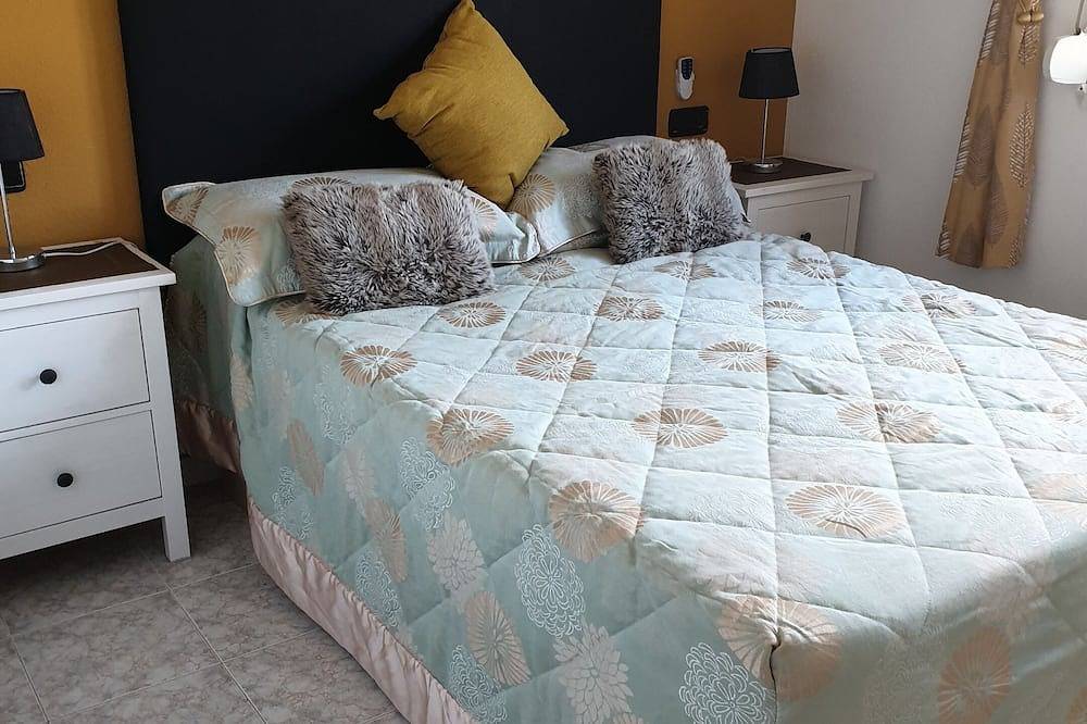 Hel leilighet, 2 sengs apt i Playa Flamenca, 400 meter til stranden, sentral beliggenhet. in Playa Flamenca, Orihuela