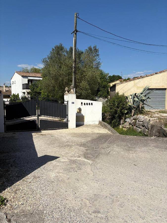 Location de vacances pour 5 personnes, avec bassin pour enfant et piscine ainsi que jardin et vue à Ribaute-les-Tavernes - 3