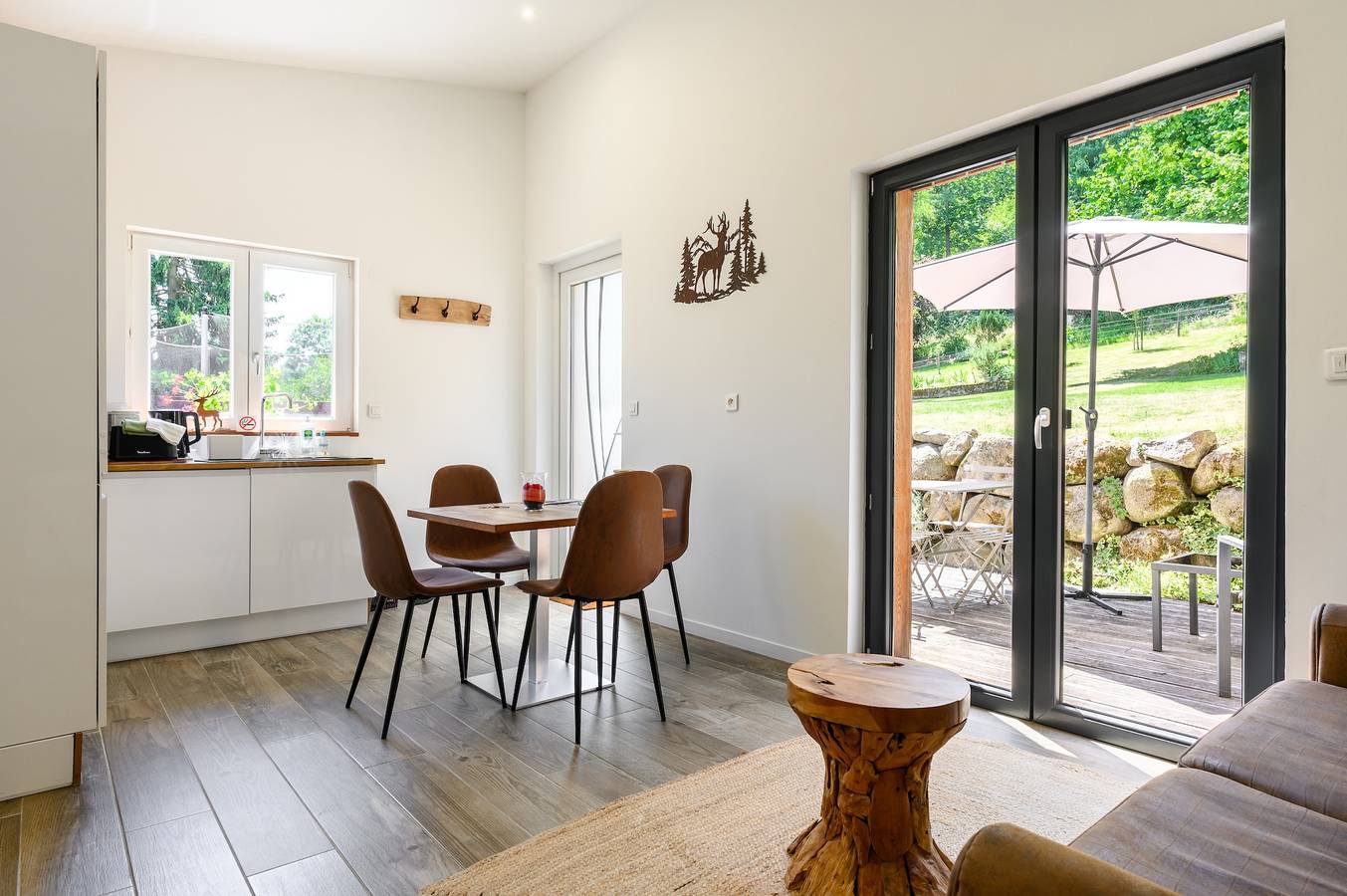 Vakantiehuis 'Flora Gîte' met privéterras, tuin en wifi, foto 6