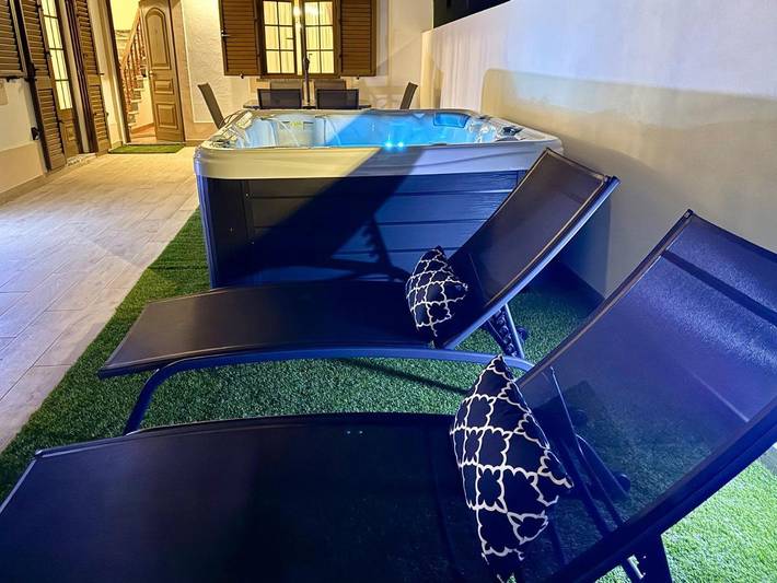Pousada para 8 pessoas, com jacuzzi e terraço em Vila Nova de Milfontes