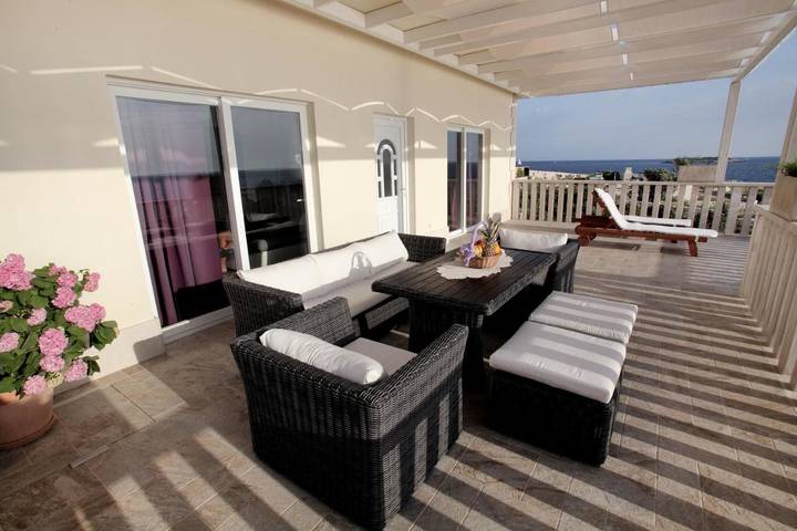 Villa pour 8 personnes, avec jardin ainsi que piscine et vue, animaux acceptés à Sevid - 4