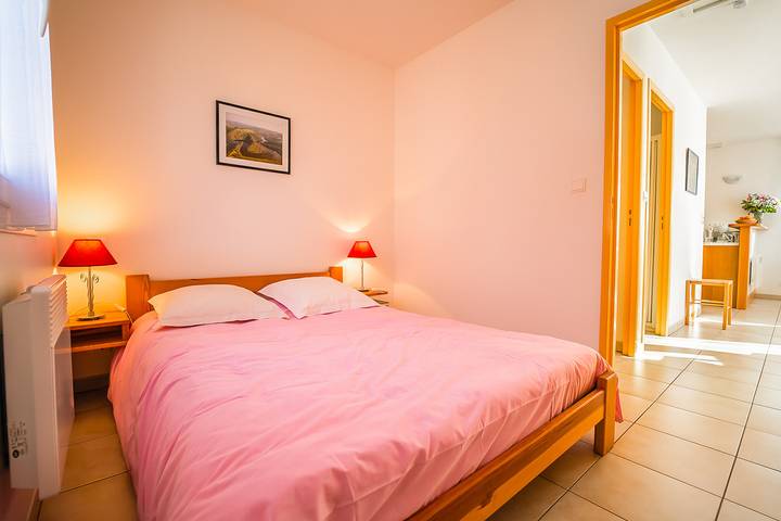 Gîte pour 6 personnes, avec terrasse dans Albaret-le-Comtal - 2