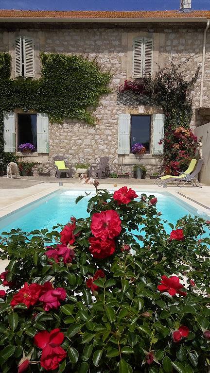 Location de vacances pour 2 personnes, avec piscine et jardin au Parc naturel régional des Alpilles - 3